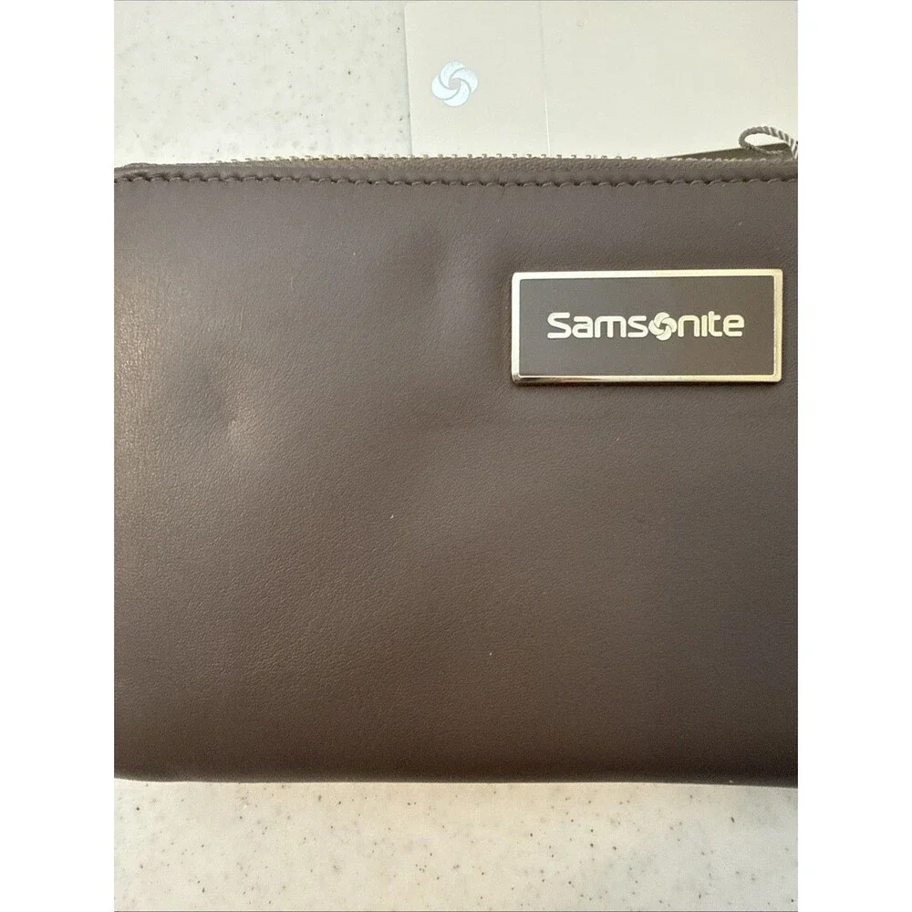 Samsonite Leather Zip Around Travel Wallet Army Grey Women’s NEW